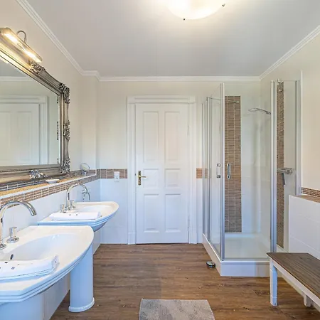 アパート Fewo1846 - Royal Museumsberg - Elegante In Einer Jugendstilvilla フレンスブルク